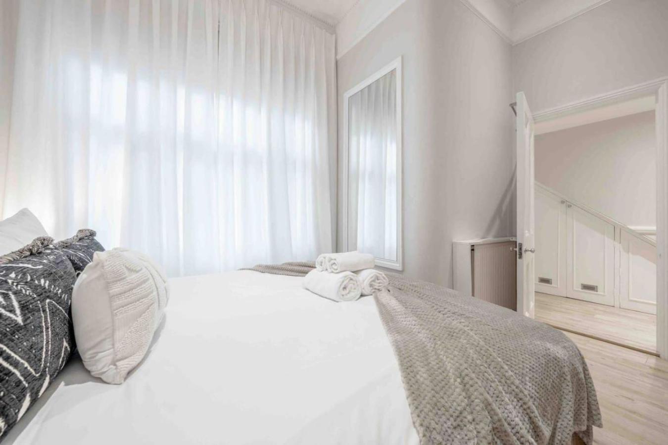 2br, Garden, 60