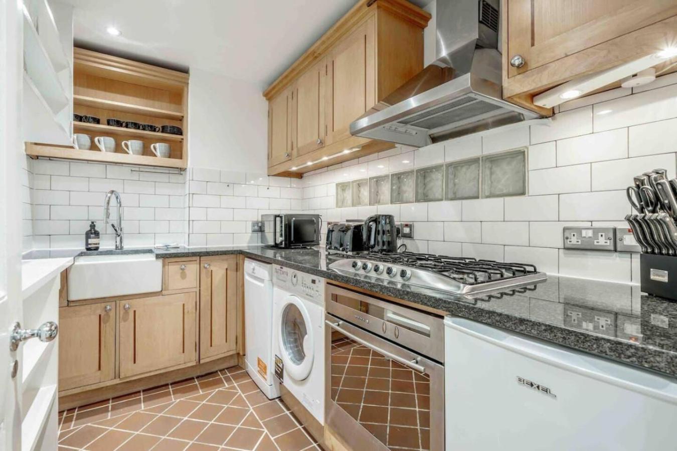 2br, Garden, 60