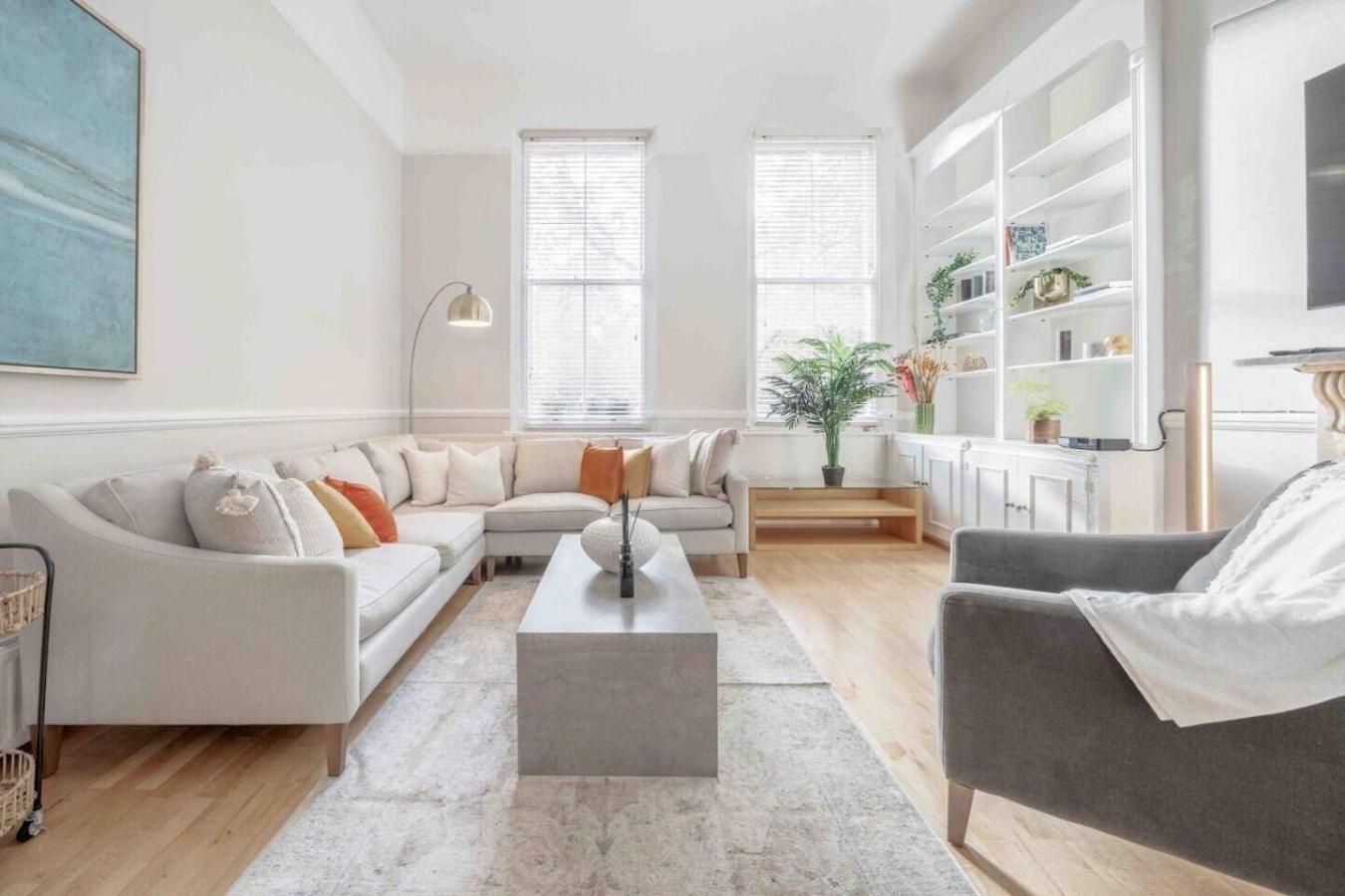 2br, Garden, 60