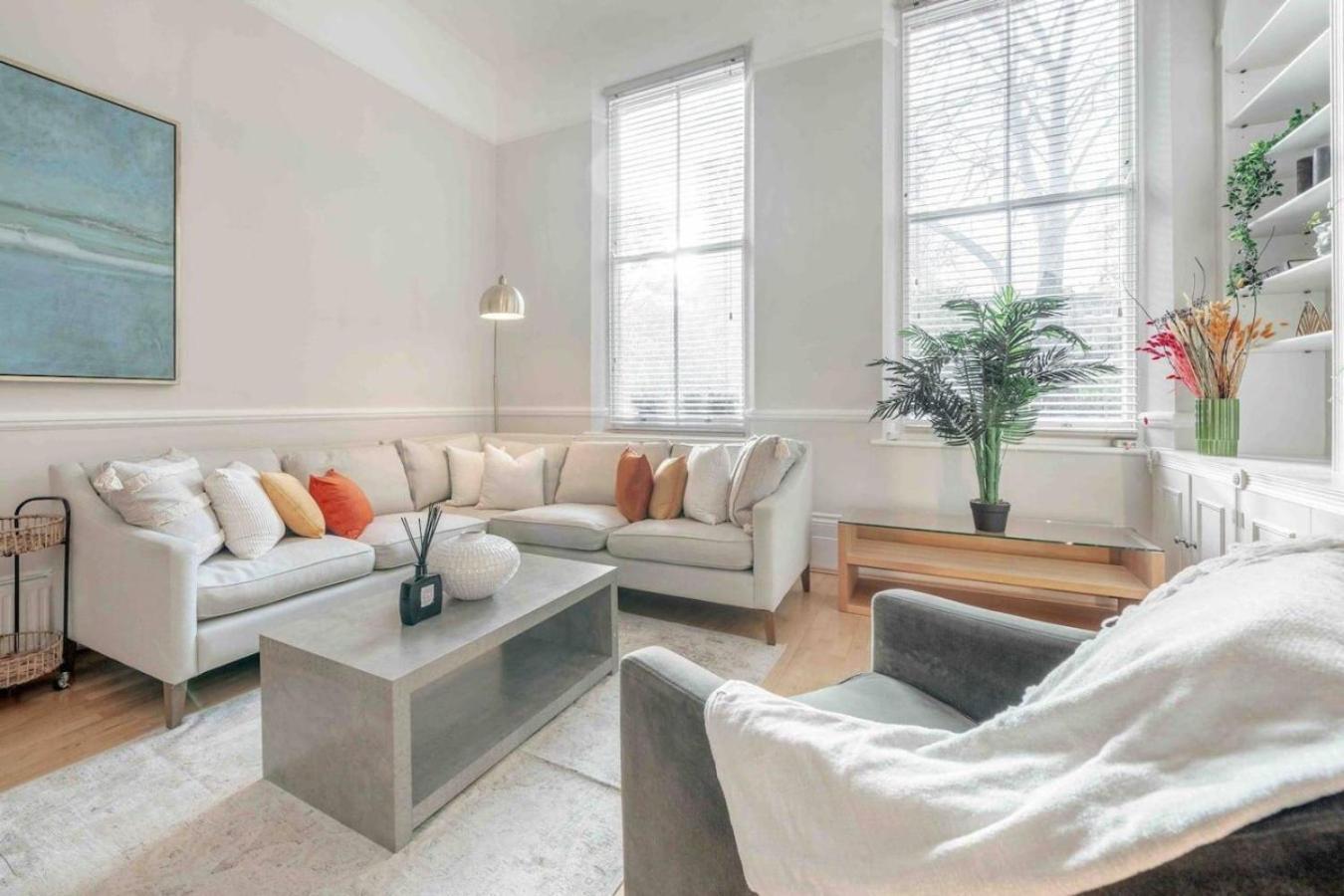 2br, Garden, 60