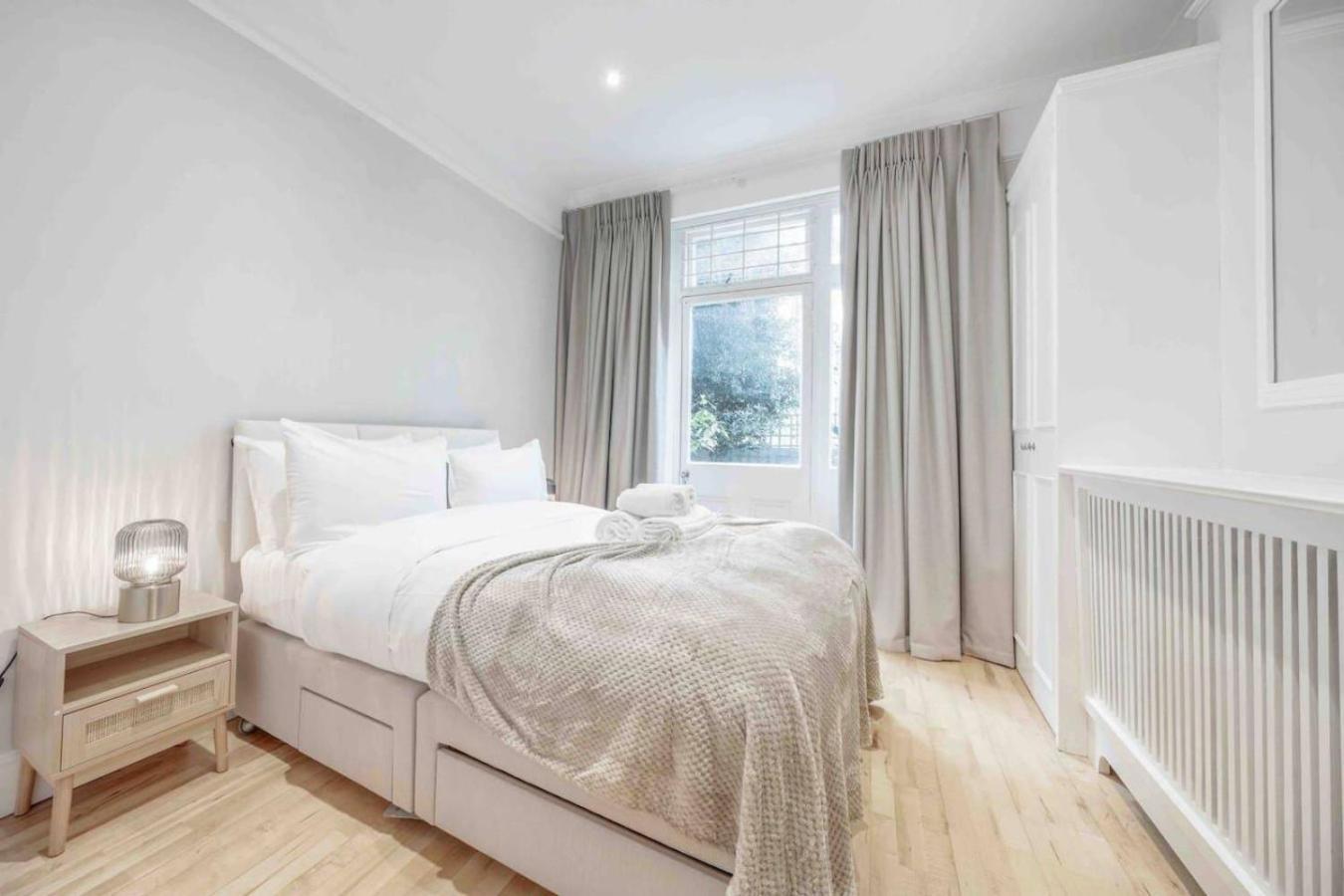 2br, Garden, 60